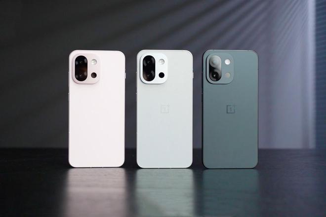 一加15T再次被确认:15K小直屏+金属中框+超声波指纹明年发布(图4)